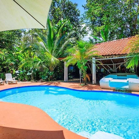 Bambutel Cocles Hotell Puerto Viejo de Talamanca Exteriör bild