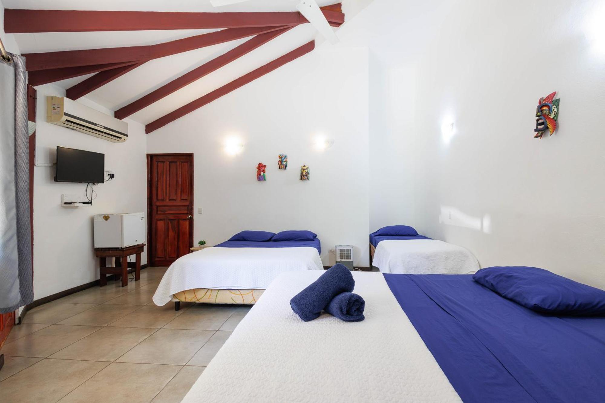 Bambutel Cocles Hotell Puerto Viejo de Talamanca Exteriör bild